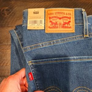 Levis Mile High Super Skinny Jeans